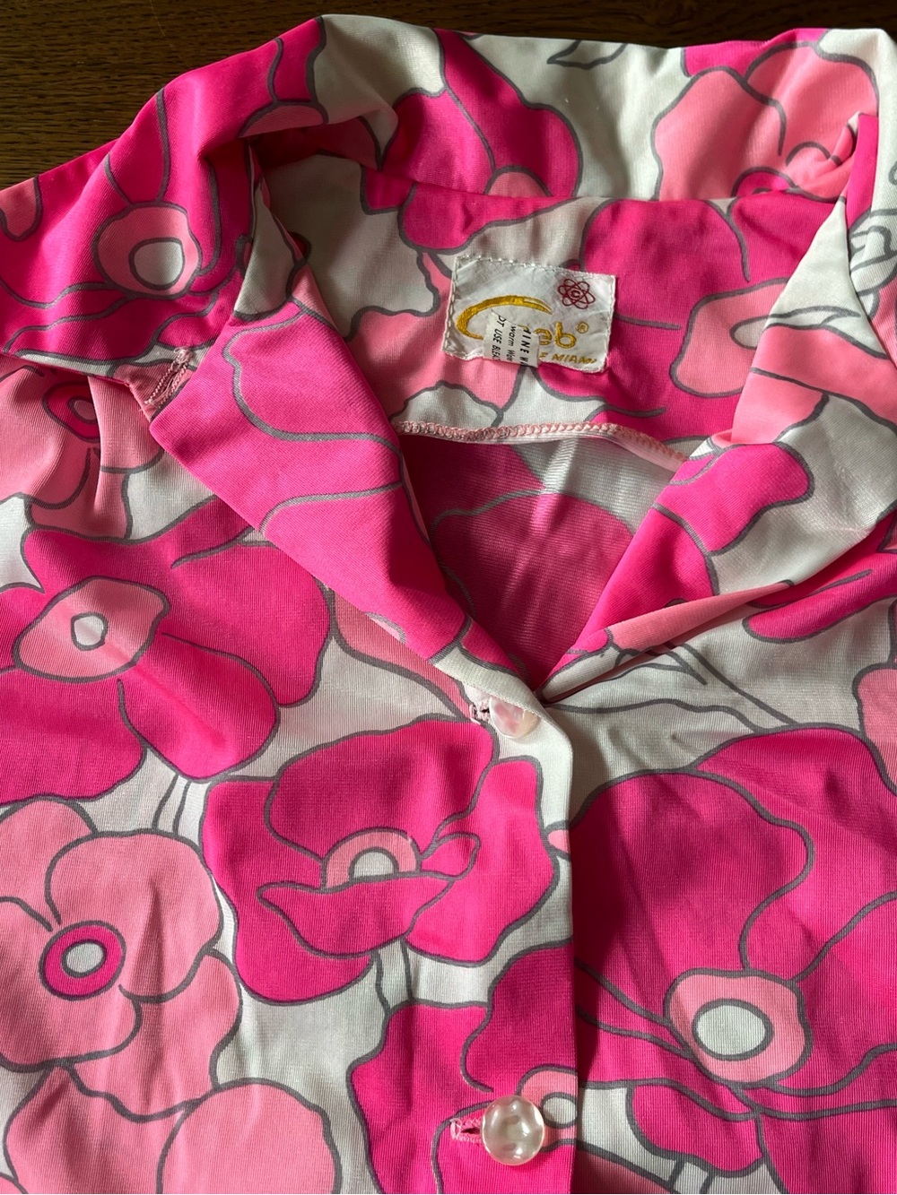 RARE 1960’s Vibtage Ceeb of Miami Vibrant Pink Poppy Floral Button-Up Top